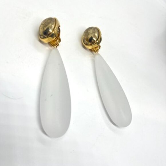 HANDMADE VINTAGE FROSTED TEARDROP CLIP ON EARRINGS ANTIQUED GOLD TONE LONG - Picture 5 of 12
